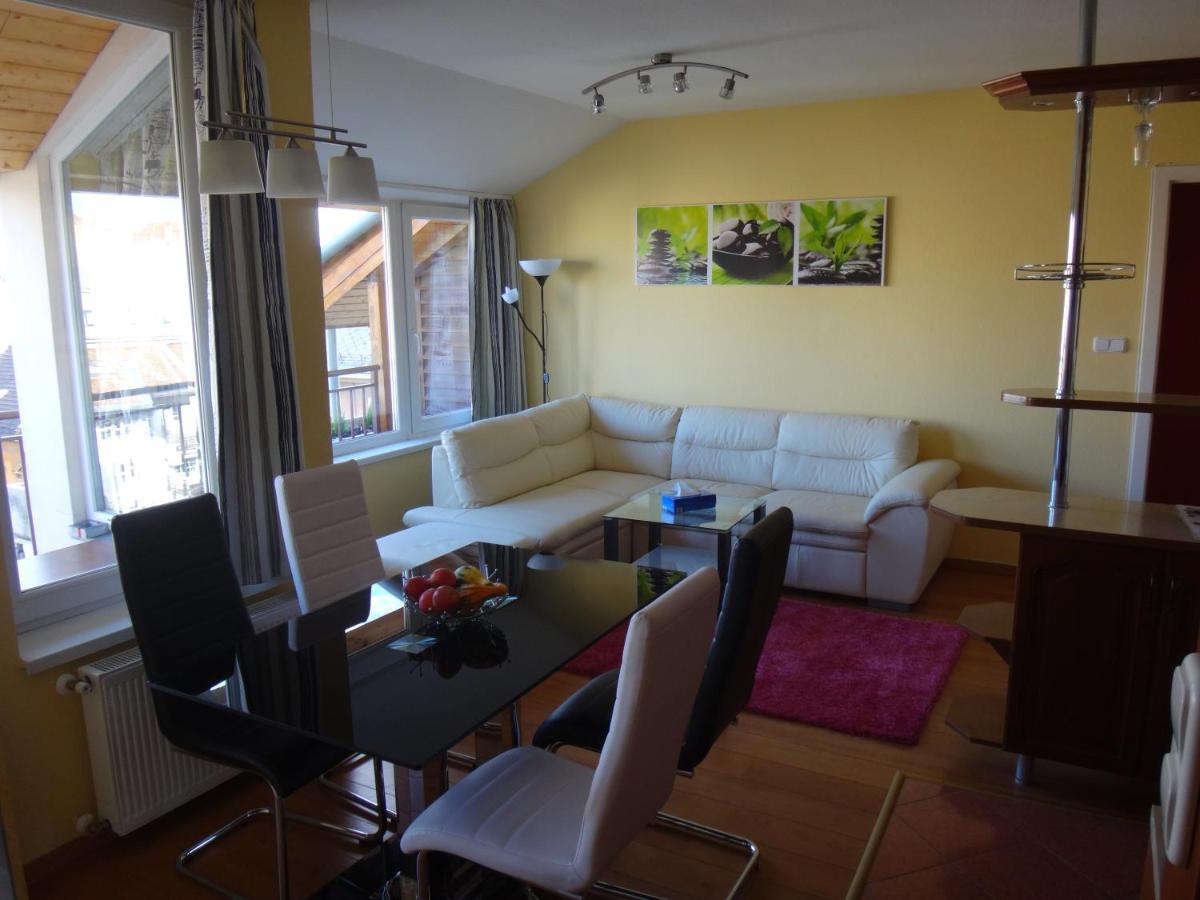 Merry&Car - Huge Balcony + Living Room + 2Br Budapest Exterior foto